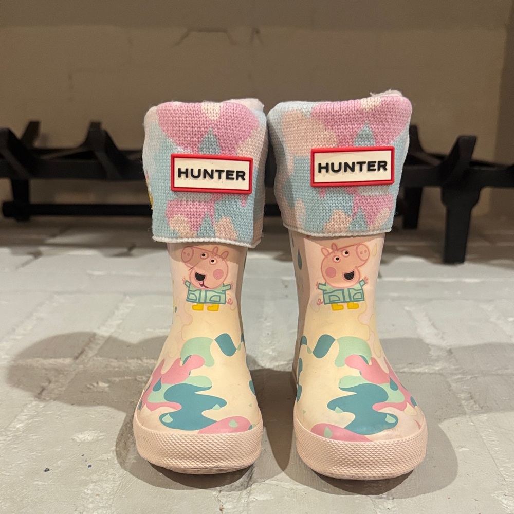 Hunter Kids' Pastel Peppa Pig Rain Boots with matching insert